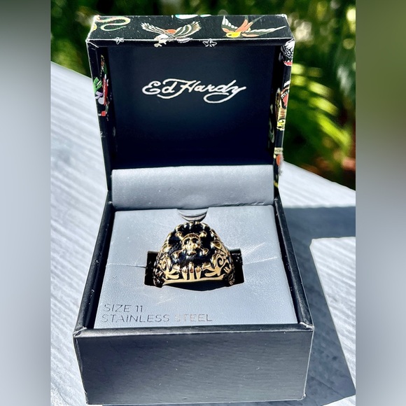 Ed Hardy Stainless-Steel Love Kills Skull Ring Black enamel, side crystals NIB - Picture 1 of 12